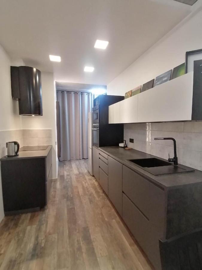 Erdvi Studija Spacious Studio Apartment Self Check In Vilnius Luaran gambar