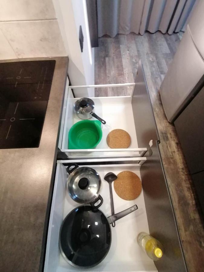 Erdvi Studija Spacious Studio Apartment Self Check In Vilnius Luaran gambar