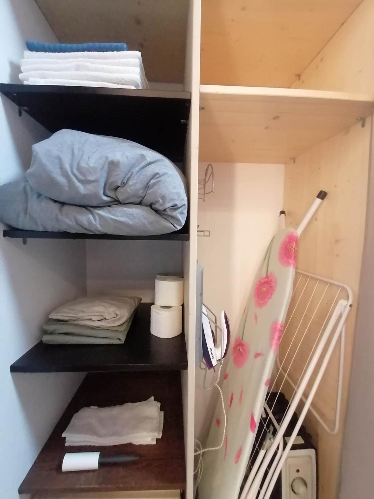 Erdvi Studija Spacious Studio Apartment Self Check In Vilnius Luaran gambar